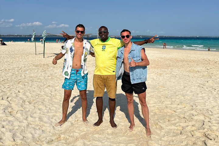 Luxury NAKUPENDA SANDBANK and SPICE FARM TOUR ( Lunch included )
