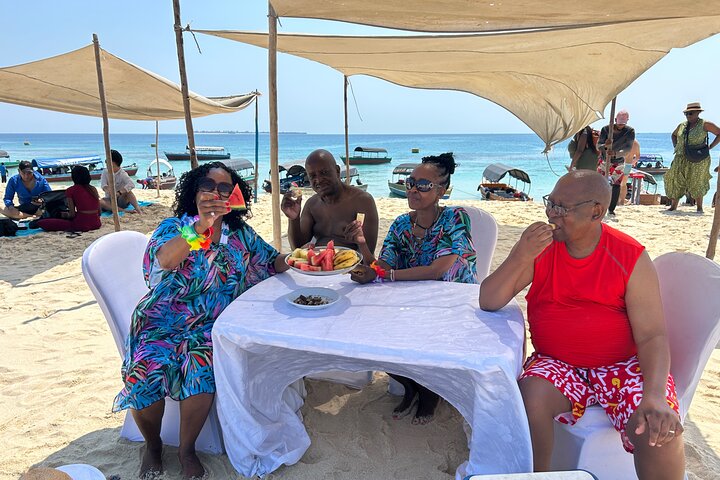 Luxury NAKUPENDA SANDBANK and SPICE FARM TOUR ( Lunch included )