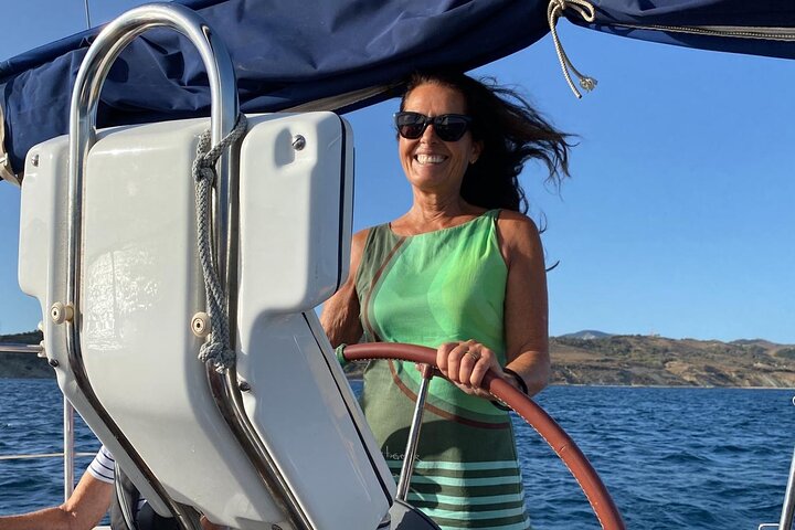 Tarifa Sailing and Snorkeling Excursion with tapas and drinks