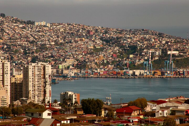 Valparaiso Port and Viña del Mar with Casablanca Wine Tasting
