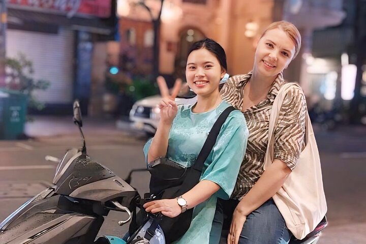 Premium Food Tour Ho Chi Minh City By Motorbike |Saigon Adventure