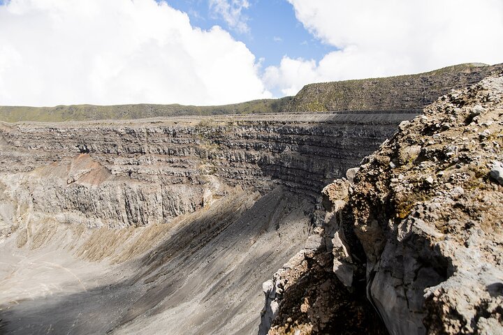 Karthala Volcano Tour Experience via Car