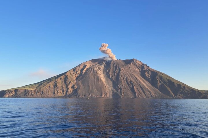 Sciara del Fuoco from the sea, night tour SMALL GROUP