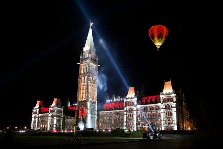 Ottawa Premium Night Driving Tour with River Cruise