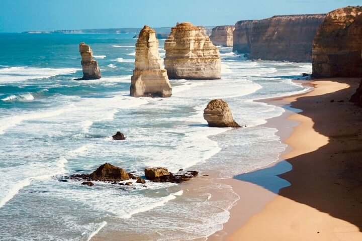 Great Ocean Road Reverse SUNRISE TOUR–SML GRP-DLX BUS Hotel Pikup