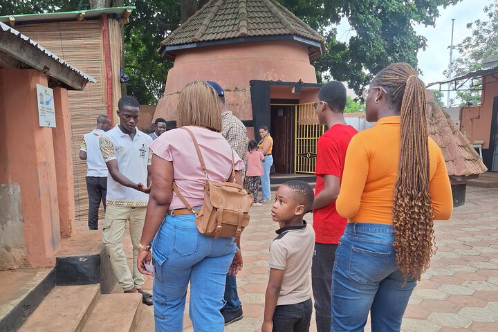 Private Full-Day Cultural Tour in Cotonou Ganvie and Ouidah