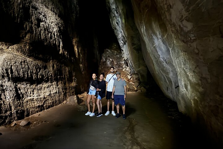 Rio: Tijuca Rainforest Hike, Wildlife, Waterfalls & Caves