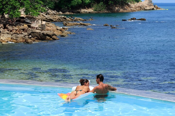 Mega Catamarans ALL INCLUSIVE Remote Paradise Beach Adventure