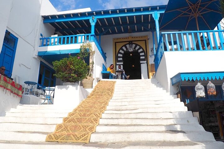 Guided Day Tour to Medina and Carthage and Sidi Bou Said