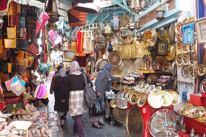 Guided Day Tour to Medina and Carthage and Sidi Bou Said