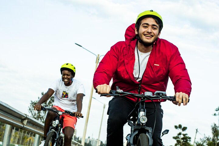 Kigali E-Bike City Tour with Breakfast