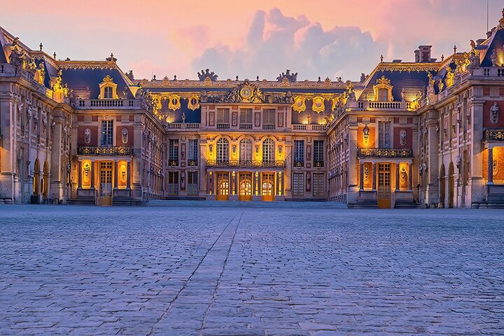 Versailles Palace & Gardens Semi Private Guided Tour with Pick up