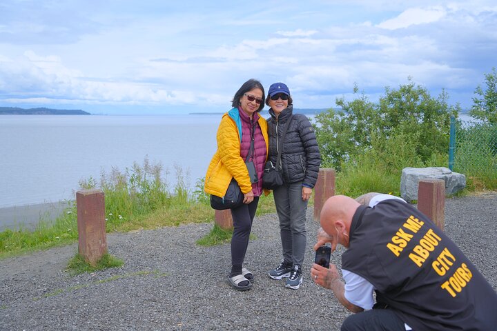 Anchorage Trolley's Deluxe City Tour