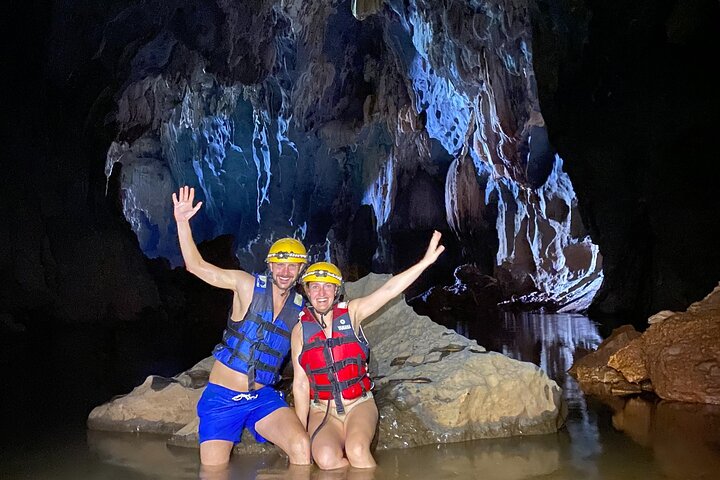 Paradise Cave & Dark Cave 1 Day - Deluxe Small Group