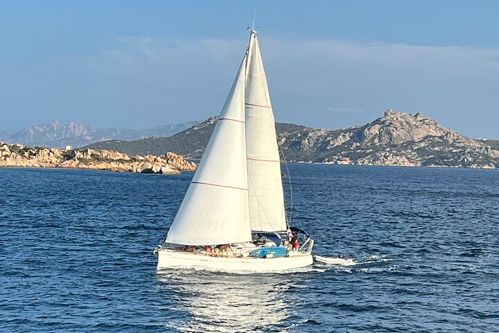Sailing boat tour in the Maddalena Archipelago