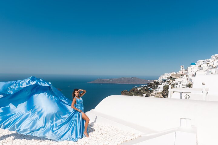 Exclusive Santorini Flying Dress Photoshoot with Pickup