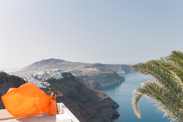 Exclusive Santorini Flying Dress Photoshoot with Pickup