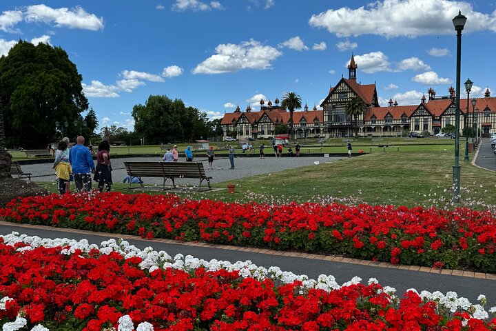 2 Days Private Tour in Tauranga, Rotorua, Taupo from Hamilton