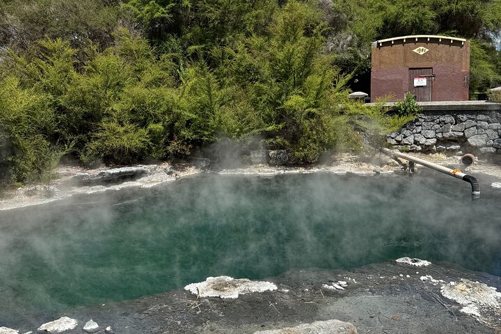 2 Days Private Tour in Tauranga, Rotorua, Taupo from Hamilton