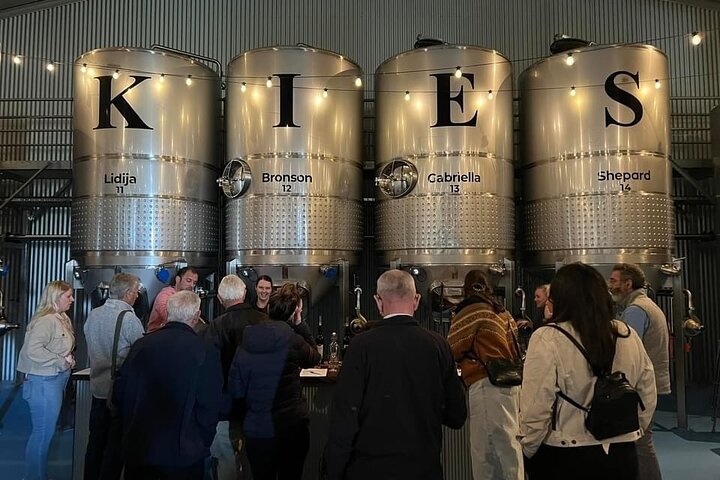 Barossa Valley Premium Wine Tasting Experience with Winery Lunch