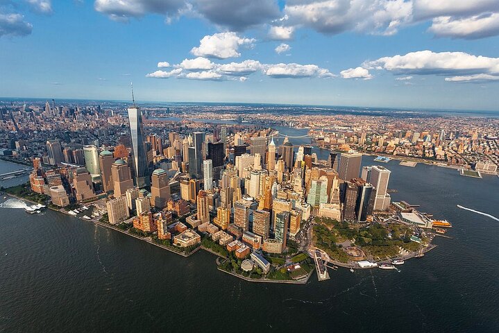 NYC New York Airport LGA Private Transfer to Manhattan | Brooklyn