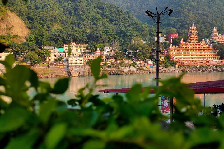Discover Rishikesh: Day Tour Guided With Ganga Aarti Ceremony