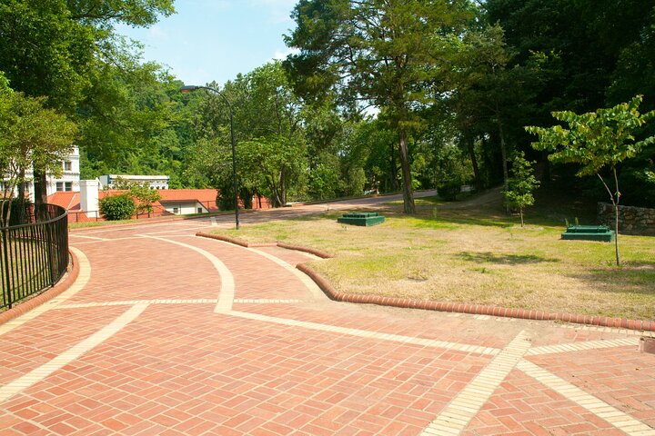 Hot Springs NP Self Guided Driving and Walking Audio Tour