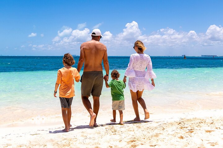 Isla Mujeres Luxury Sailing: Adults Only or Family Friendly