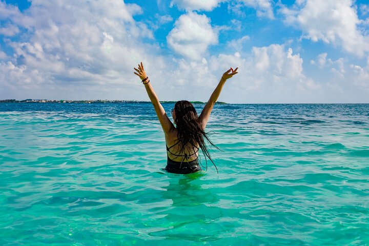 Isla Mujeres Luxury Sailing: Adults Only or Family Friendly