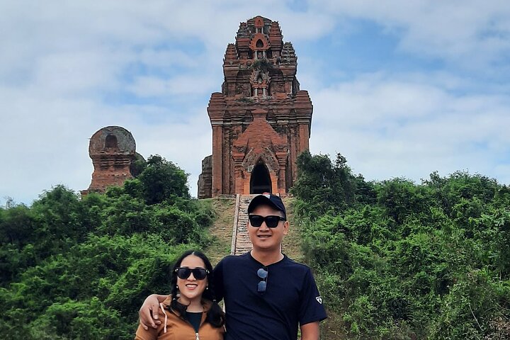 Private Banh It Tower and Con Chim Private Cultural Eco Adventure