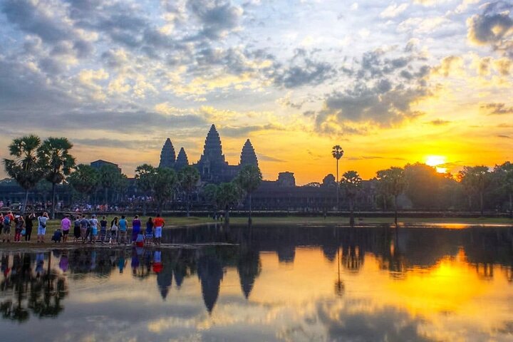 2 Days Exclusive Temple Highlights with Sunset and Sunrise Tour
