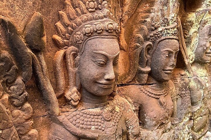 2 Days Exclusive Temple Highlights with Sunset and Sunrise Tour