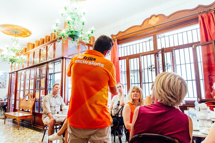Food Tasting Walking Tour in Palma with a Local