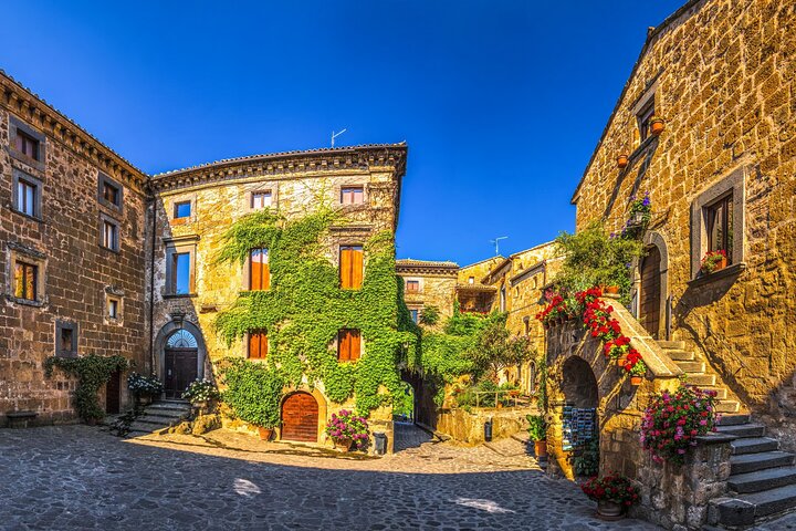 Orvieto and Civita di Bagnoregio from Civitavecchia - Private Tour