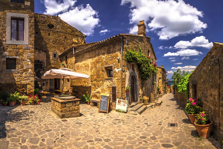 Orvieto and Civita di Bagnoregio from Civitavecchia - Private Tour