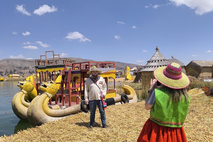 3h Boat Tour to Uros Island from Puno