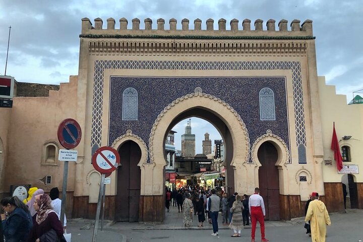 Full Day Tour in Fez with Lunch and Transfer to Casablanca