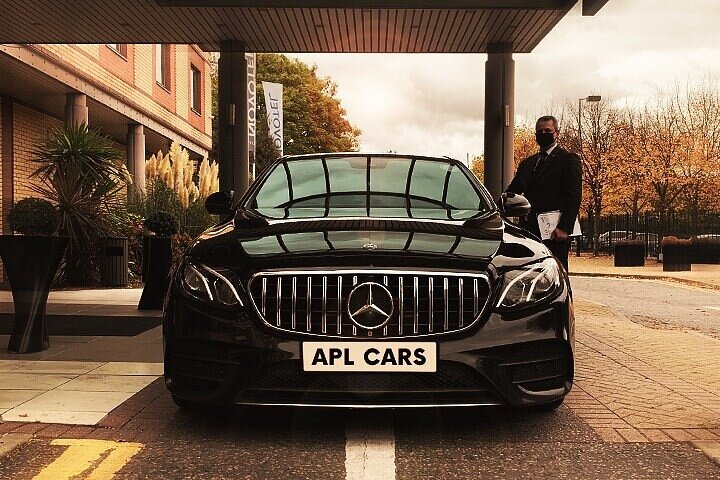 London Gatwick Airport LGW to Heathrow LHR Private Transfer