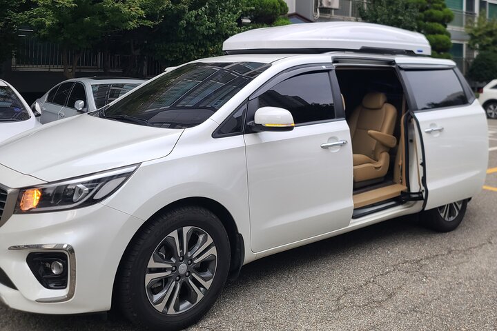 Seoul Private RV tour, explore real Korea from Past to Future