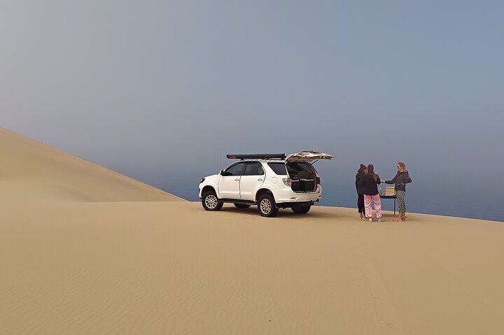 Sandwich Harbour 4x4 Guided Tour - Unforgettable Adventure