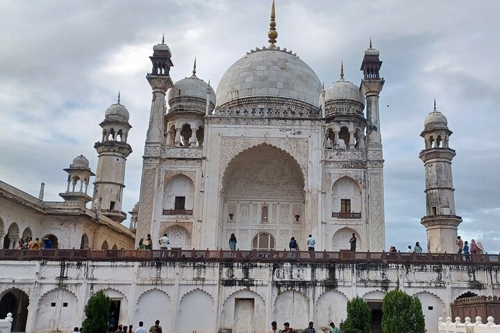 All-Inclusive 2 Night & 3 Days Tour : Ajanta, Ellora & Aurangabad