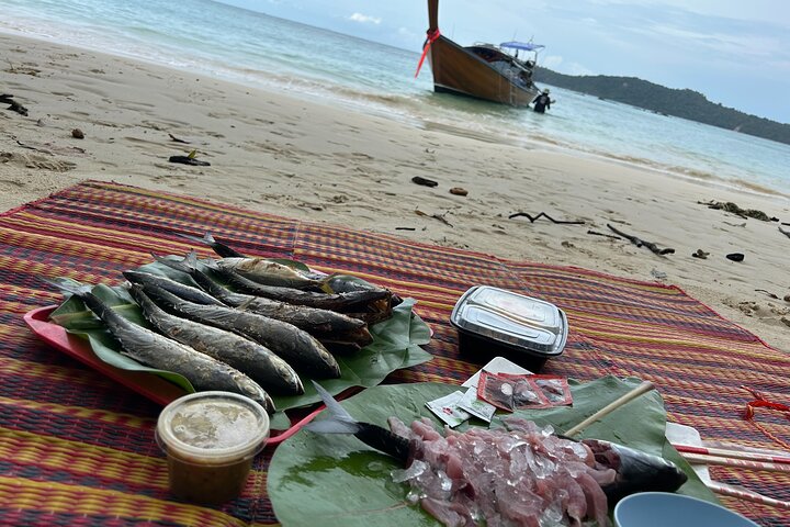 Private Experience with Fishing, Barbeque, Sashimi and Snorkeling