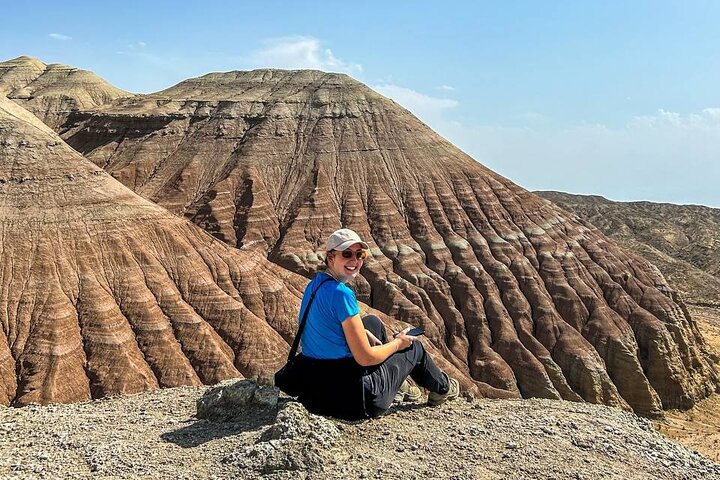 1-2 Days Singing dunes & Aktau mountains grouptour to Altyn Emel