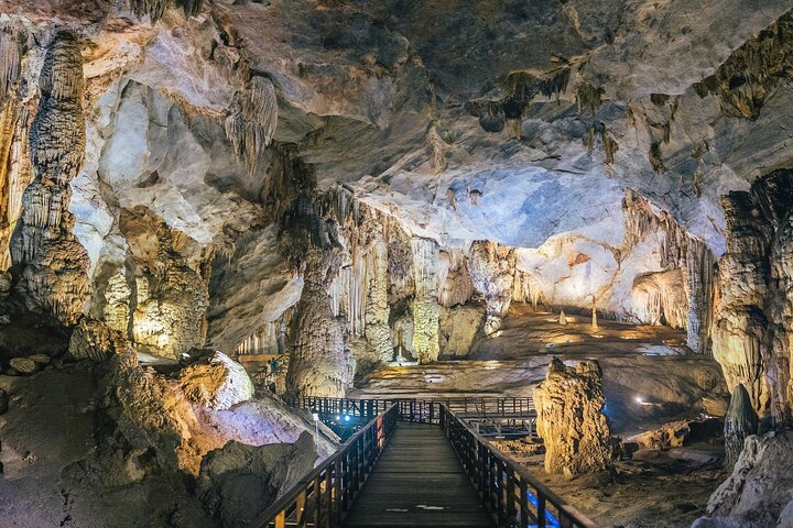 Paradise Cave & Dark Cave All-Inclusive 1-Day