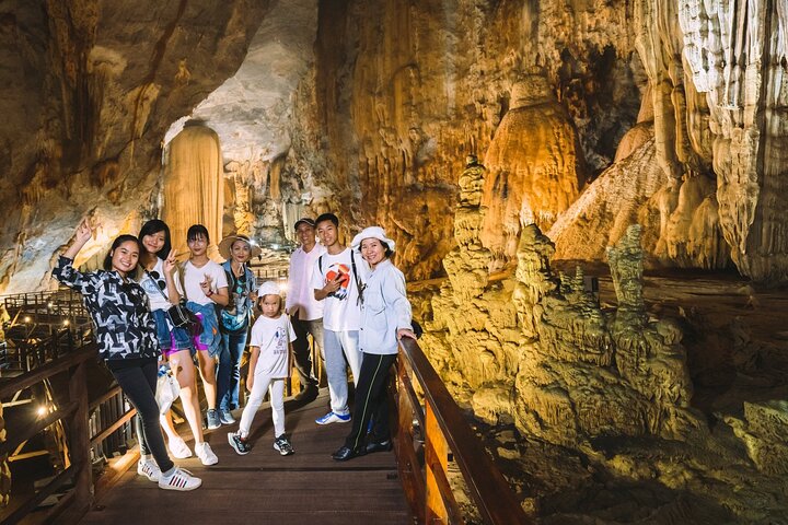 Paradise Cave & Dark Cave All-Inclusive 1-Day