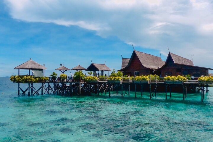 Semporna Mabul and Kapalai Trip in Snorkel or Dive and Lunch