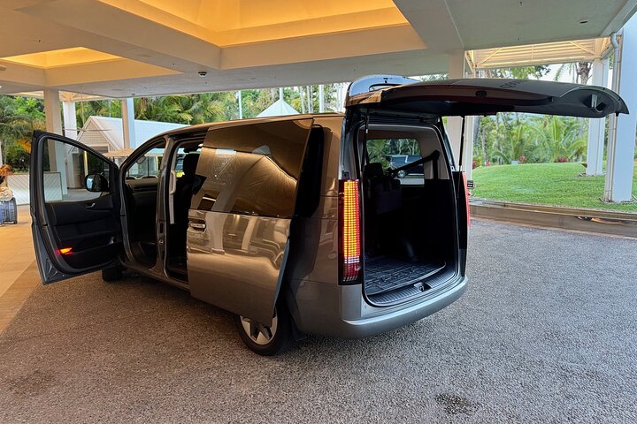 Private Transfer - Cairns Airport to/from Cairns CBD