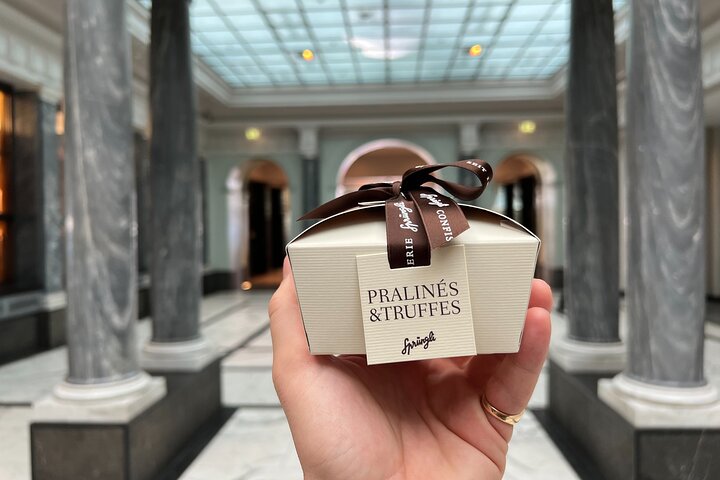 Zurich Food Tour with 10 Local Delicacies, Cheeses & Chocolates