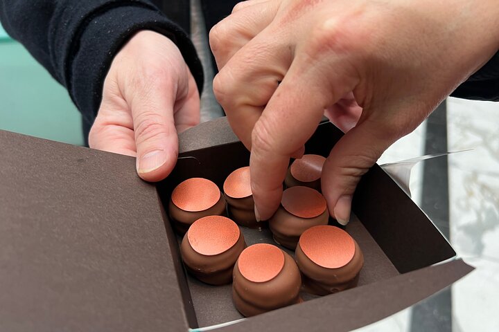Zurich Food Tour with 10 Local Delicacies, Cheeses & Chocolates