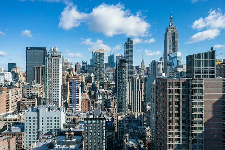 NYC: JFK|LGA|EWR Airport Private Roundtrip Transfer to Manhattan
